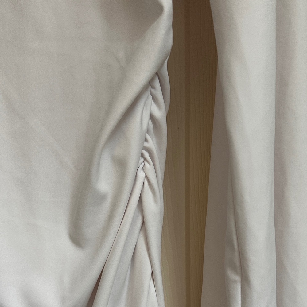Chic White Long Sleeve Mini Dress - Picture 4 of 4